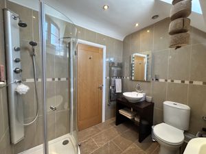 Photo 28- click for photo gallery